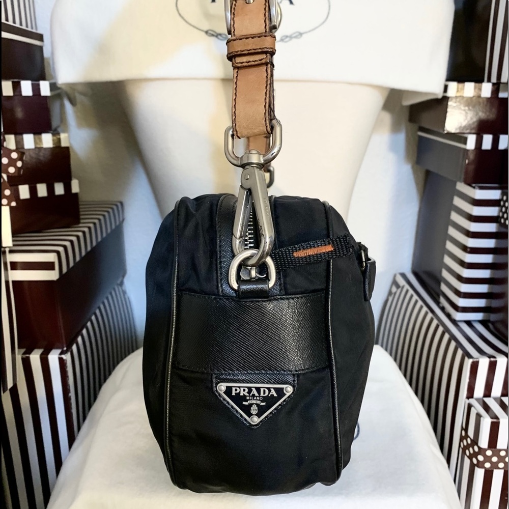 AUTHENTIC🌟PRADA🌟SHOULDER/TOTE BAG!